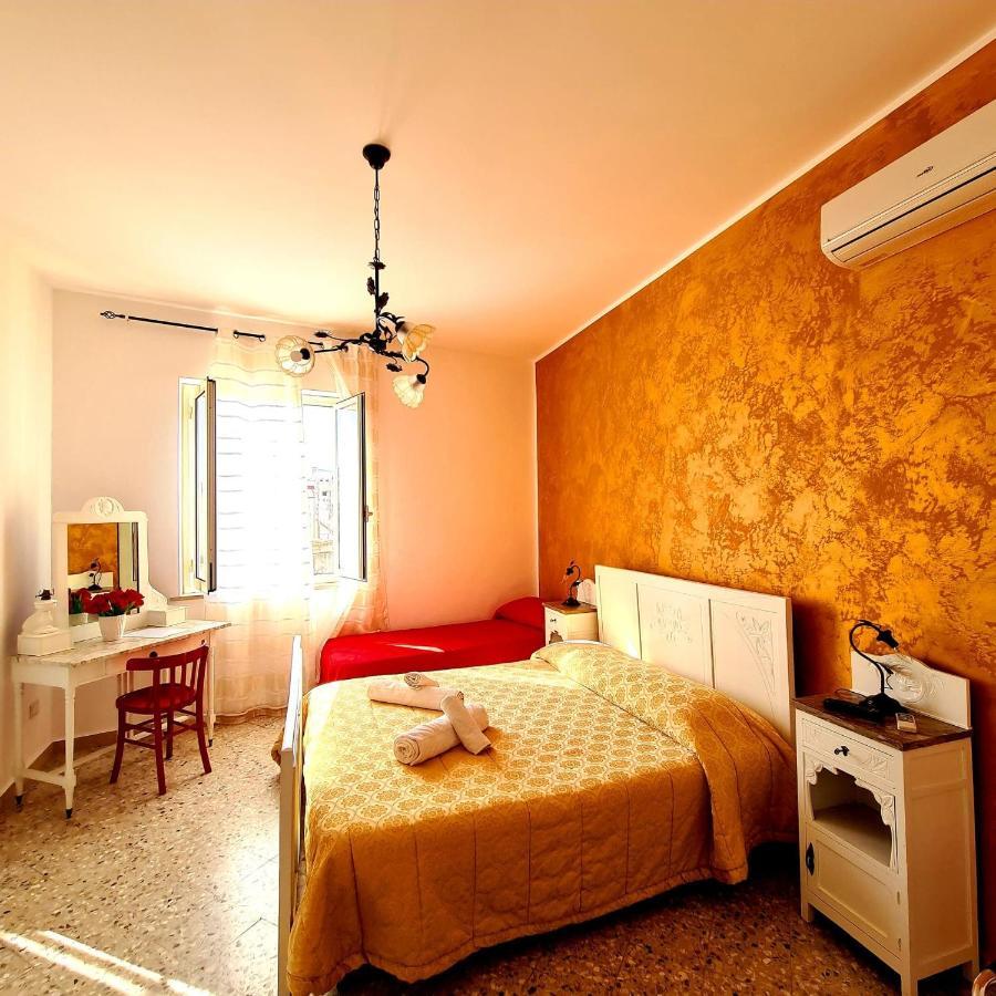 Due Passi Dal Centro Bed & Breakfast Marsala Dış mekan fotoğraf