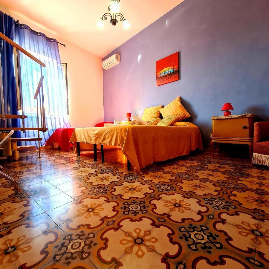 Due Passi Dal Centro Bed & Breakfast Marsala Dış mekan fotoğraf