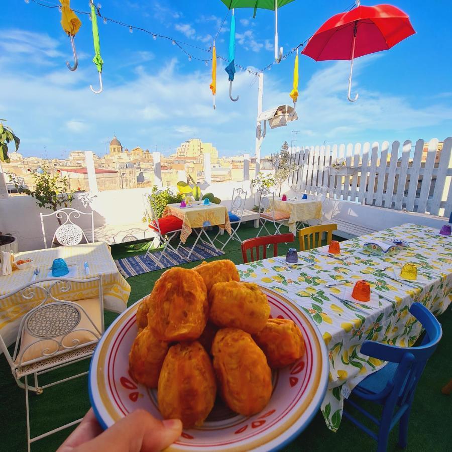 Due Passi Dal Centro Bed & Breakfast Marsala Dış mekan fotoğraf