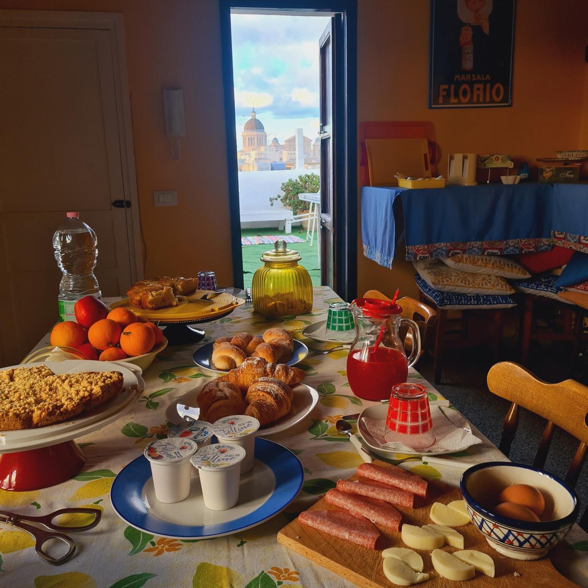 Due Passi Dal Centro Bed & Breakfast Marsala Dış mekan fotoğraf