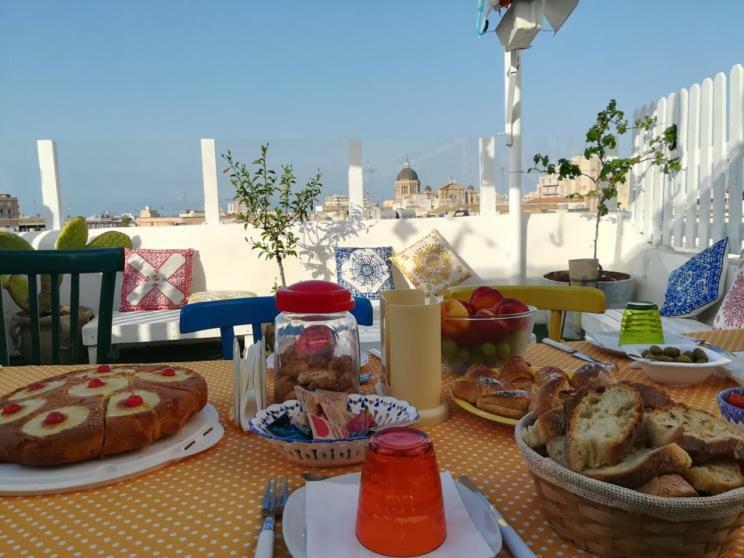 Due Passi Dal Centro Bed & Breakfast Marsala Dış mekan fotoğraf